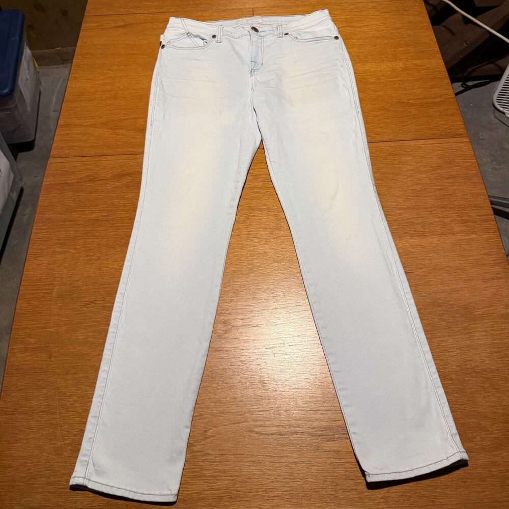 Rock & Republic Berlin Jeans Women’s Size 12 Light Blue Wash Denim Mid Rise